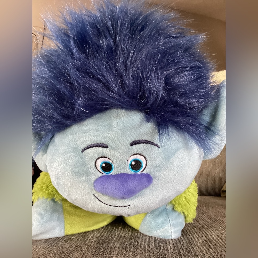 Pillow Pets TROLLS World Tour 16" Stuffed Plush Toy Pillow Branch